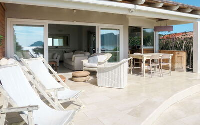 Lemonade Chalet 7