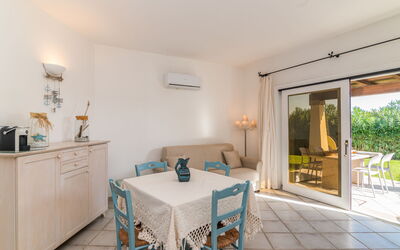 Lemonade Chalet 13