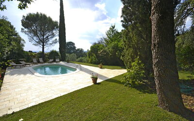 Giardino delle Ninfe: Swimming pool