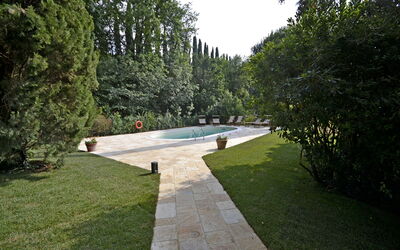 Giardino delle Ninfe: Swimming pool