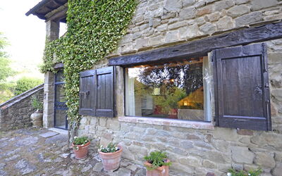 Giardino delle Ninfe: Outdoor view