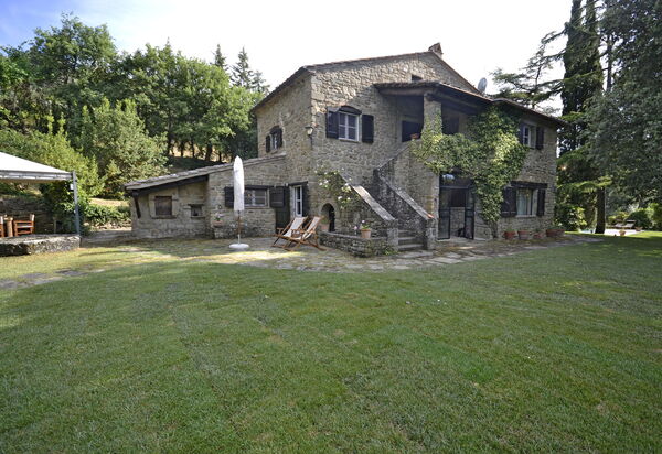 Giardino Delle Ninfe: Garden and outdoor view
