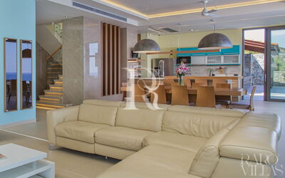 Amfitriti Luxury Villa