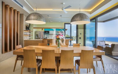 Amfitriti Luxury Villa