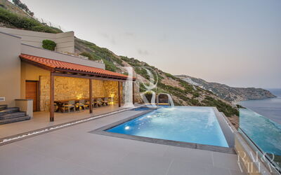 Amfitriti Luxury Villa