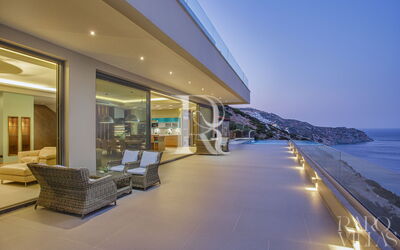 Amfitriti Luxury Villa