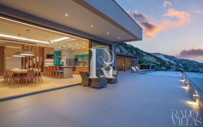 Amfitriti Luxury Villa