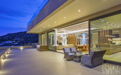 Amfitriti Luxury Villa