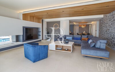 Hyperion Luxury Villa