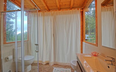 Villa Nelumbo: Bathroom