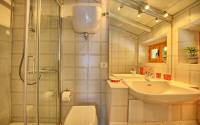 Villa Nelumbo: Bathroom