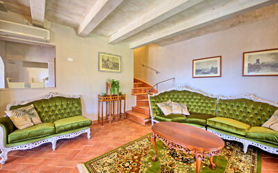 Villa Nelumbo: Living Room