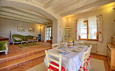 Villa Nelumbo: Dining Room, Living Room
