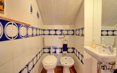 Villa Nelumbo: Bathroom