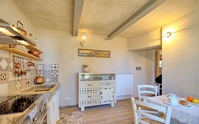 Villa Nelumbo: Kitchen