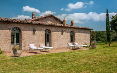 Calliope 10: Building Exterior, Garden