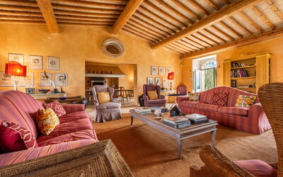 Calliope 10: Common Room, Living Room