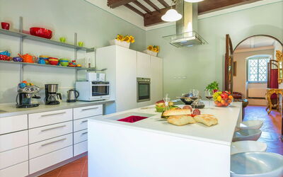 Tenuta Girifalco: Modern kitchen
