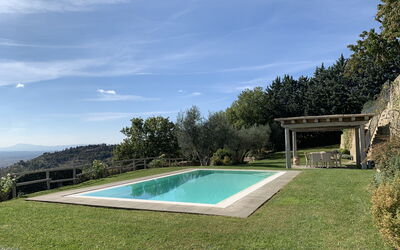 Villa Adelfa: Swimming pool