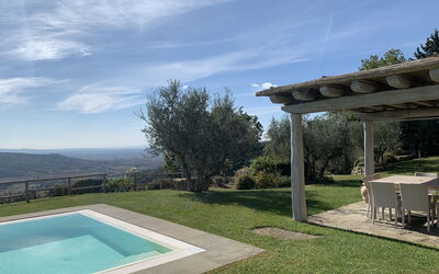 Villa Adelfa: Swimming pool