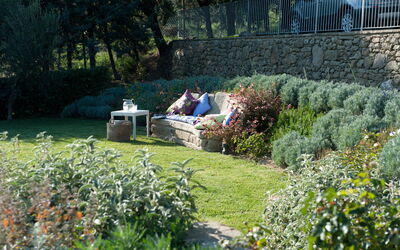 Villa Adelfa: Garden