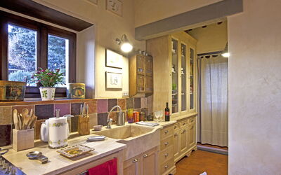 Villa Adelfa: Kitchen