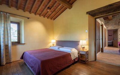 Villa Bovari: 1st double bedroom