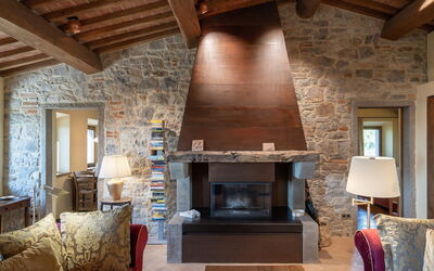 Villa Bovari: Fire place first floor