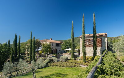 Villa Bovari: Villa & Fienile