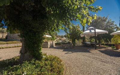 Villa Bovari: large square