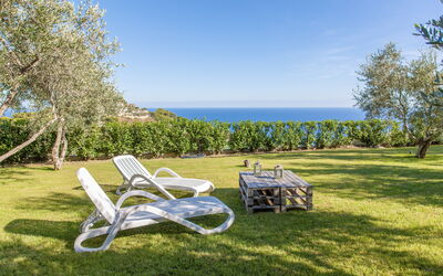 Villa Ranieri: Dining Room, Facilities, Garden