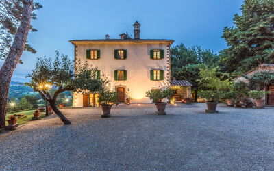 Palazzo Salieri- Weddings and: Buitenshuis