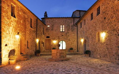 Villa Ambrosini: Esterni