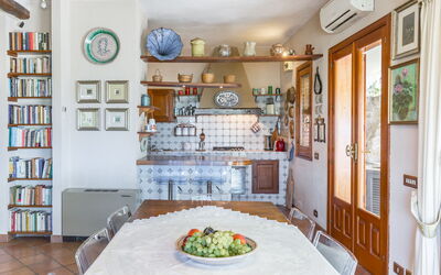 Villa Scicli: Dining Room, Kitchen