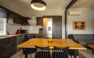 Villa Eftychia: Dining Room, Kitchen
