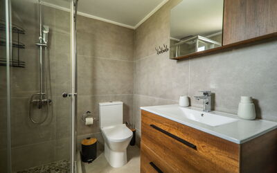 Villa Eftychia: Bathroom