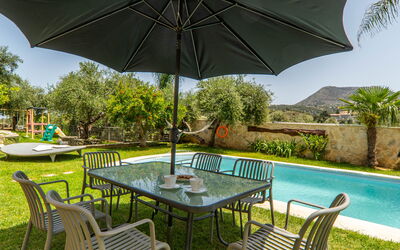 Villa Eftychia: Garden, Outdoor, Pool