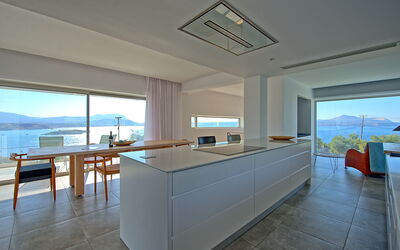 Villa Bluewhite: Cucina, Sala da pranzo, Soggiorno