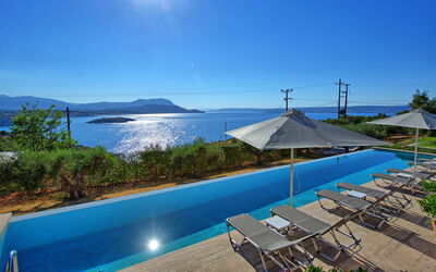 Villa Bluewhite: all'aperto, Estate, Giardino, Piscina, Vista Panoramica