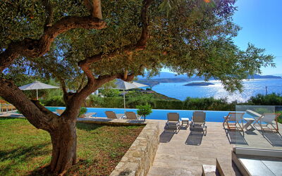 Villa Bluewhite: all'aperto, Estate, Giardino, Piscina, Vista Panoramica