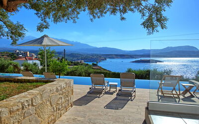 Villa Bluewhite: all'aperto, Estate, Giardino, Piscina, Vista Panoramica