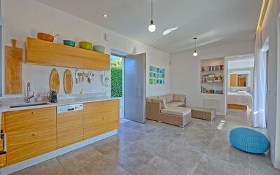 Villa Bluewhite: Cucina, Soggiorno