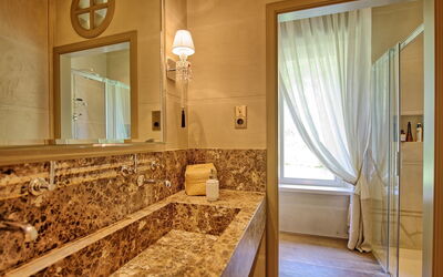 Villa Dora: Bathroom