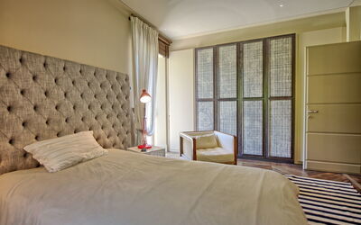 Villa Dora: Bathroom, Bedroom