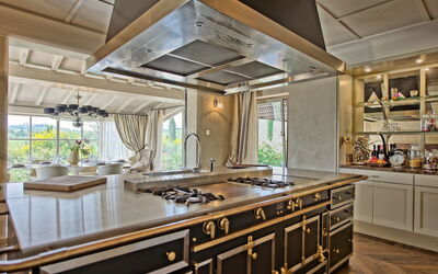 Villa Dora: Kitchen