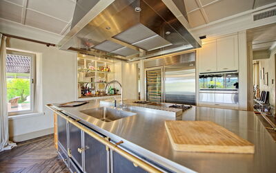 Villa Dora: Kitchen