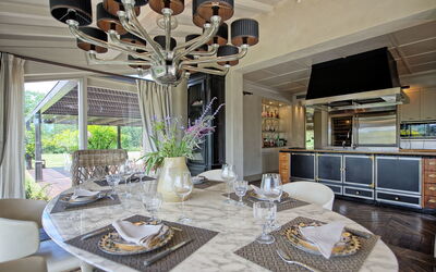 Villa Dora: Dining Room