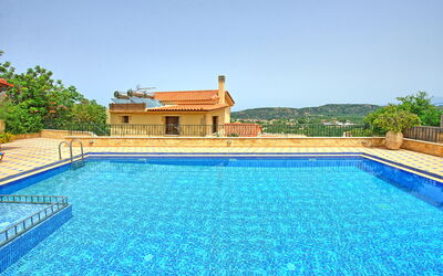 Villa Sevi Grande: zwembad