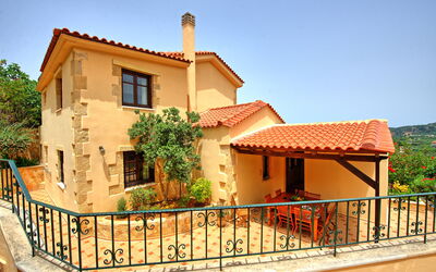 Villa Sevi Grande: Buitenshuis, Tuin