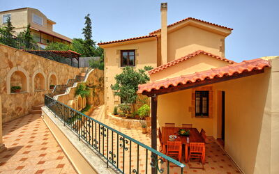 Villa Sevi Grande: Buitenshuis